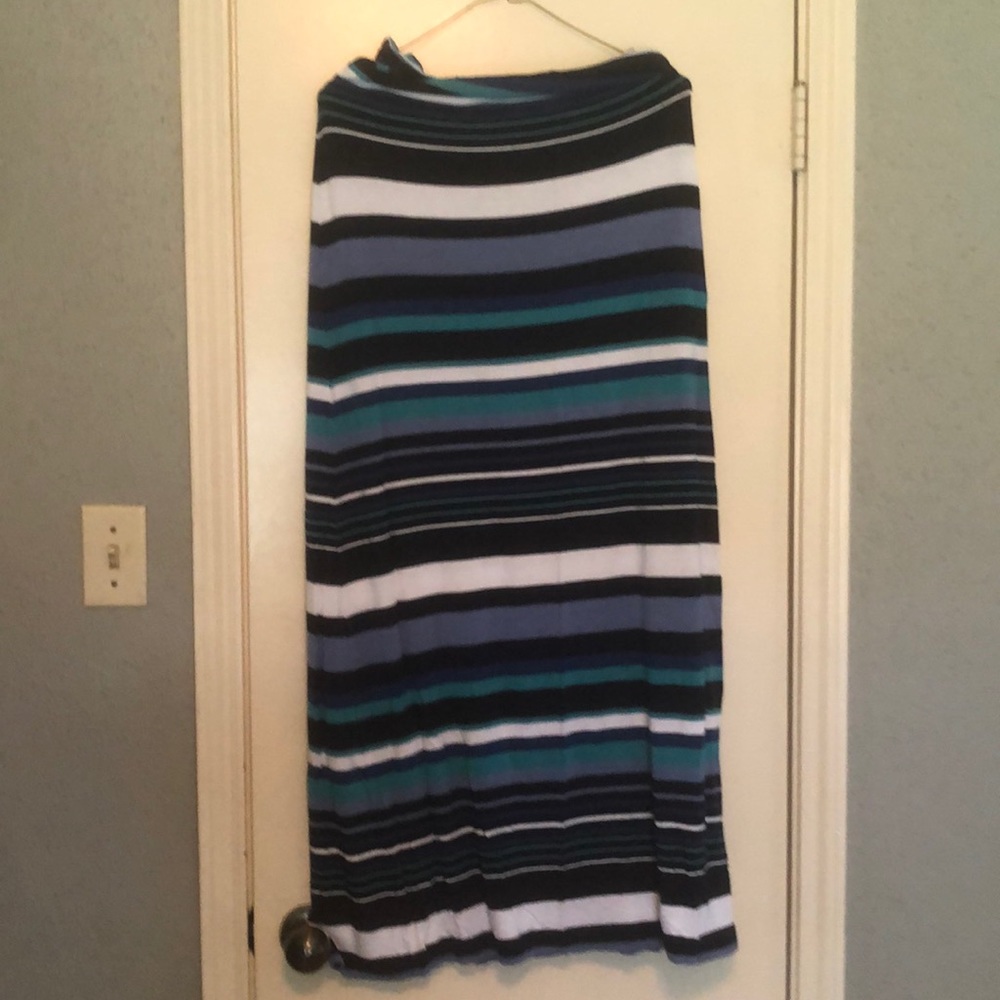 Max studio maxi skirt